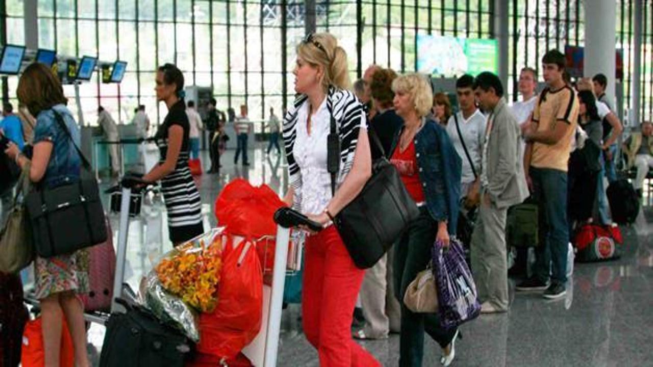 Antalya'ya gelen turist sayısı azaldı