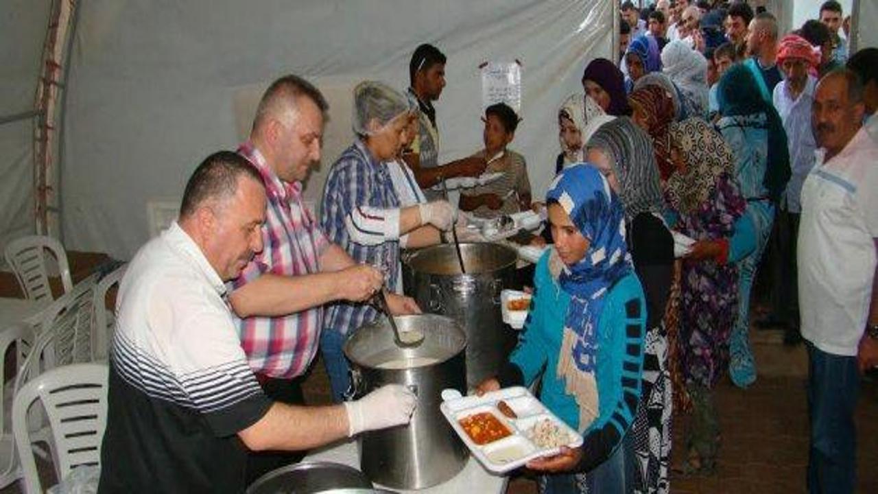 Tuzla belediyesinden süriyeli göçmenlere iftar
