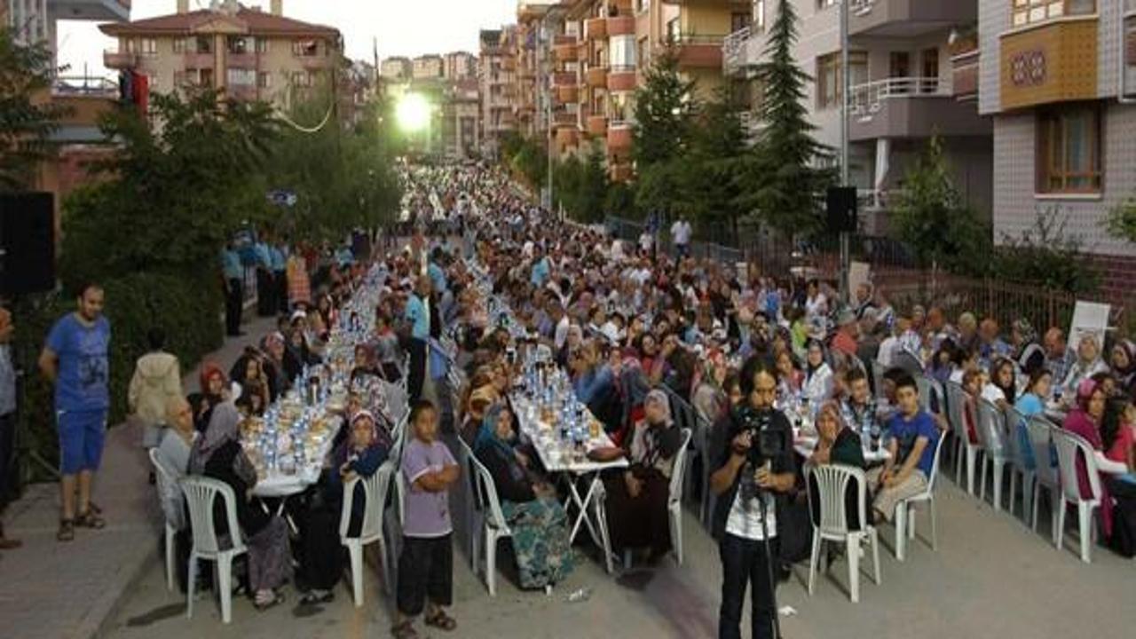 &Uuml;&ccedil; bin Mamaklı iftarda bir araya geldi