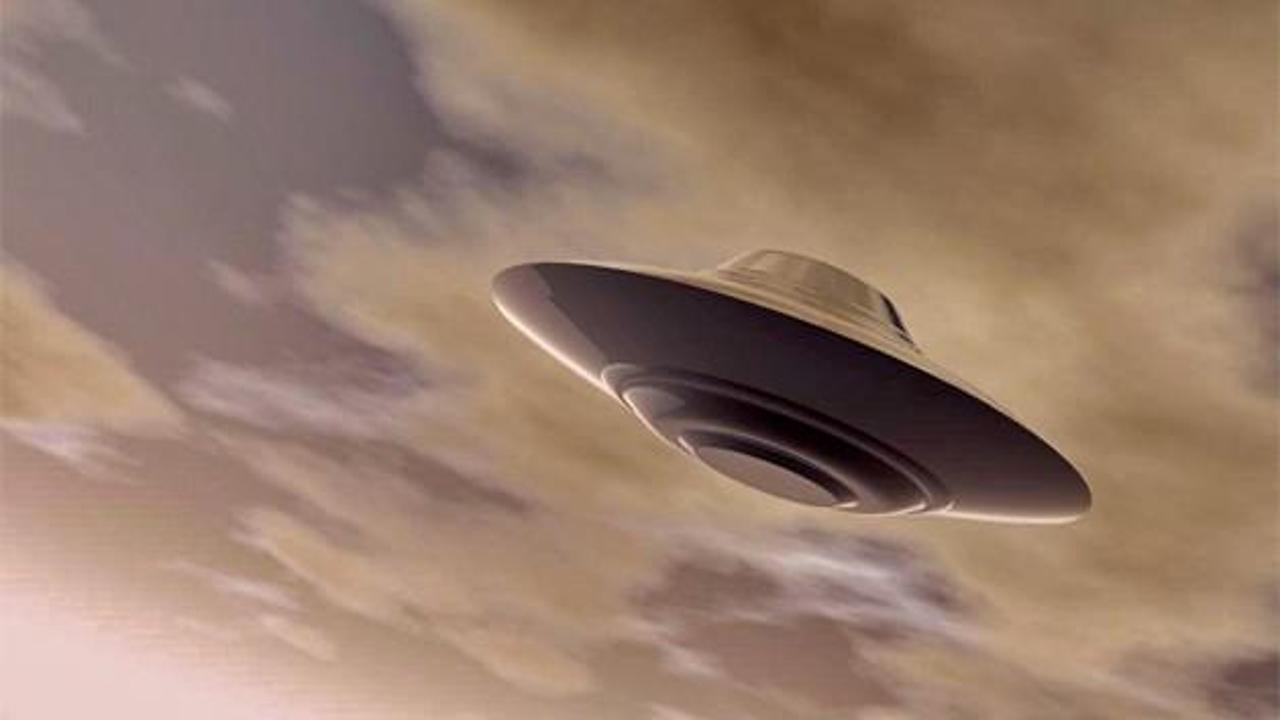 Almanya'da havaalanında 'UFO' kaosu
