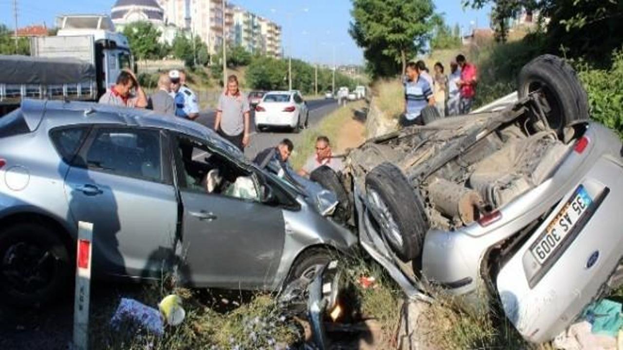 Uşak’ta trafik kazası: 1 ölü, 4 yaralı