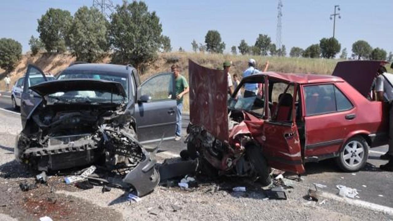Uşak'ta trafik kazası: 1 ölü, 6 yaralı 