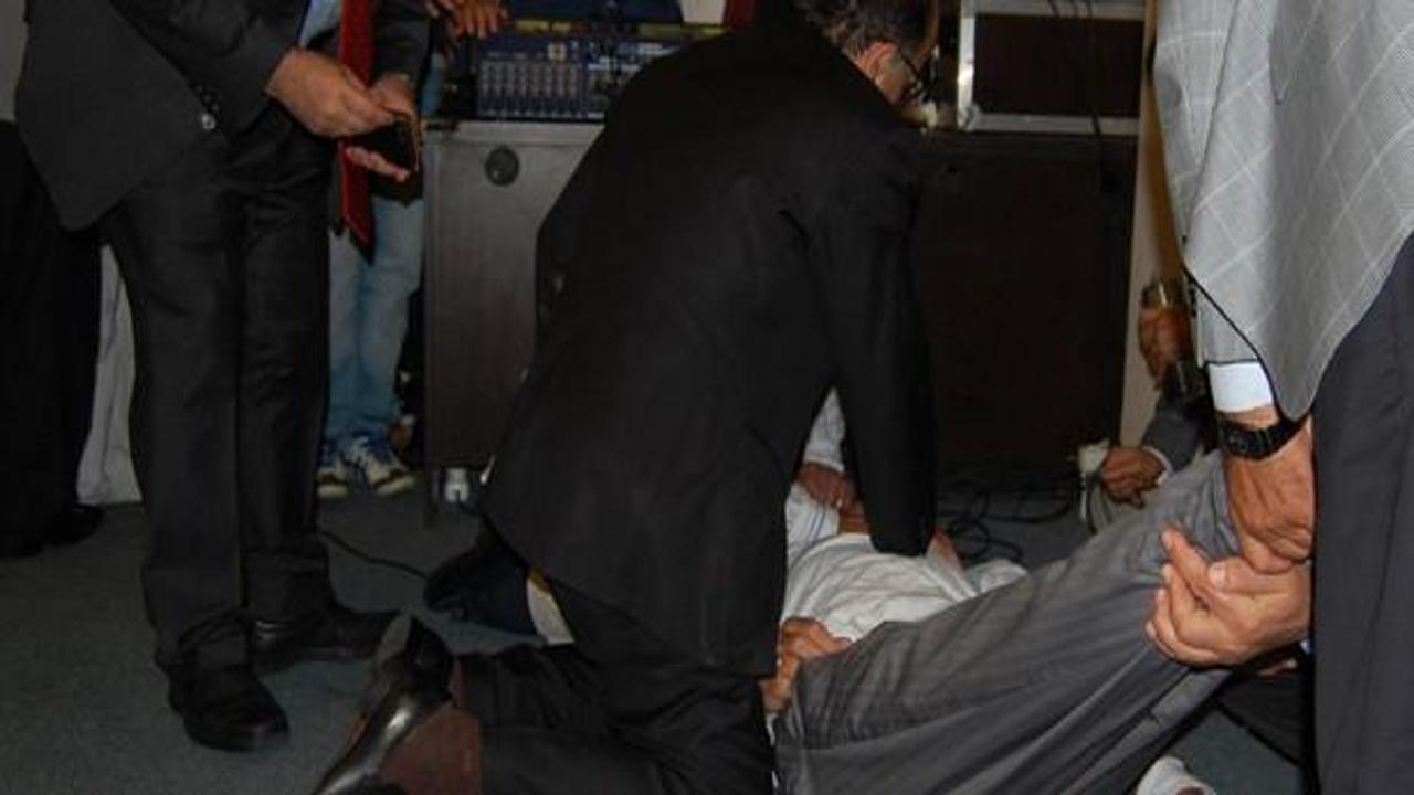 Vali Kızılcık'ın veda yemeğinde acı olay