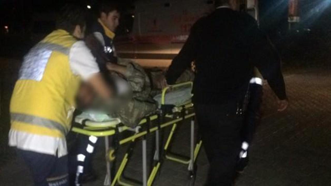 Van'da karakola saldırı: 11 asker yaralı