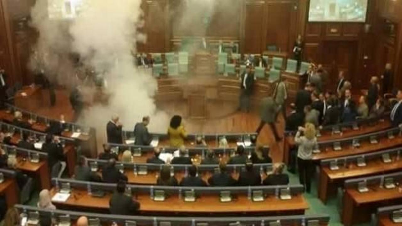 Vekiller Meclis'e göz yaşartıcı gaz attı