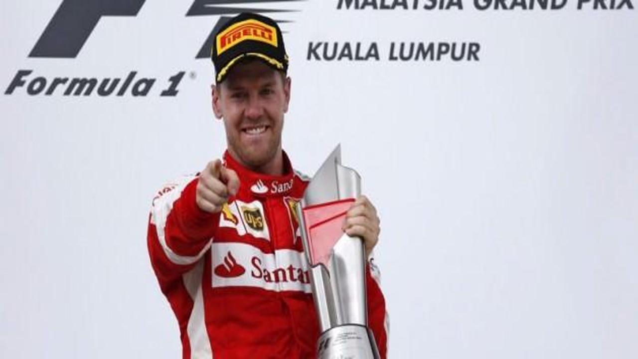 Vettel, Ferrari'yi zirveye taşıdı!