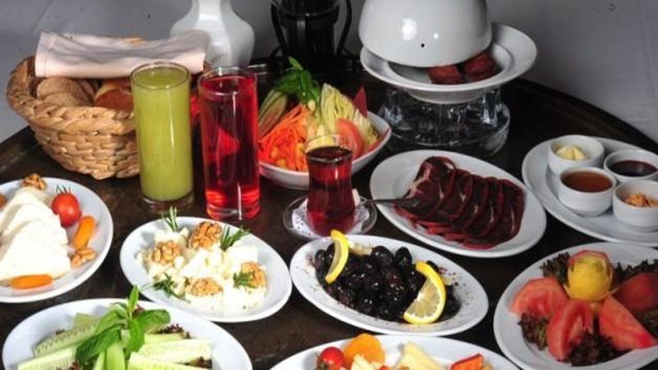 V&uuml;cudunuzun susuz kalmaması i&ccedil;in bunları yapın