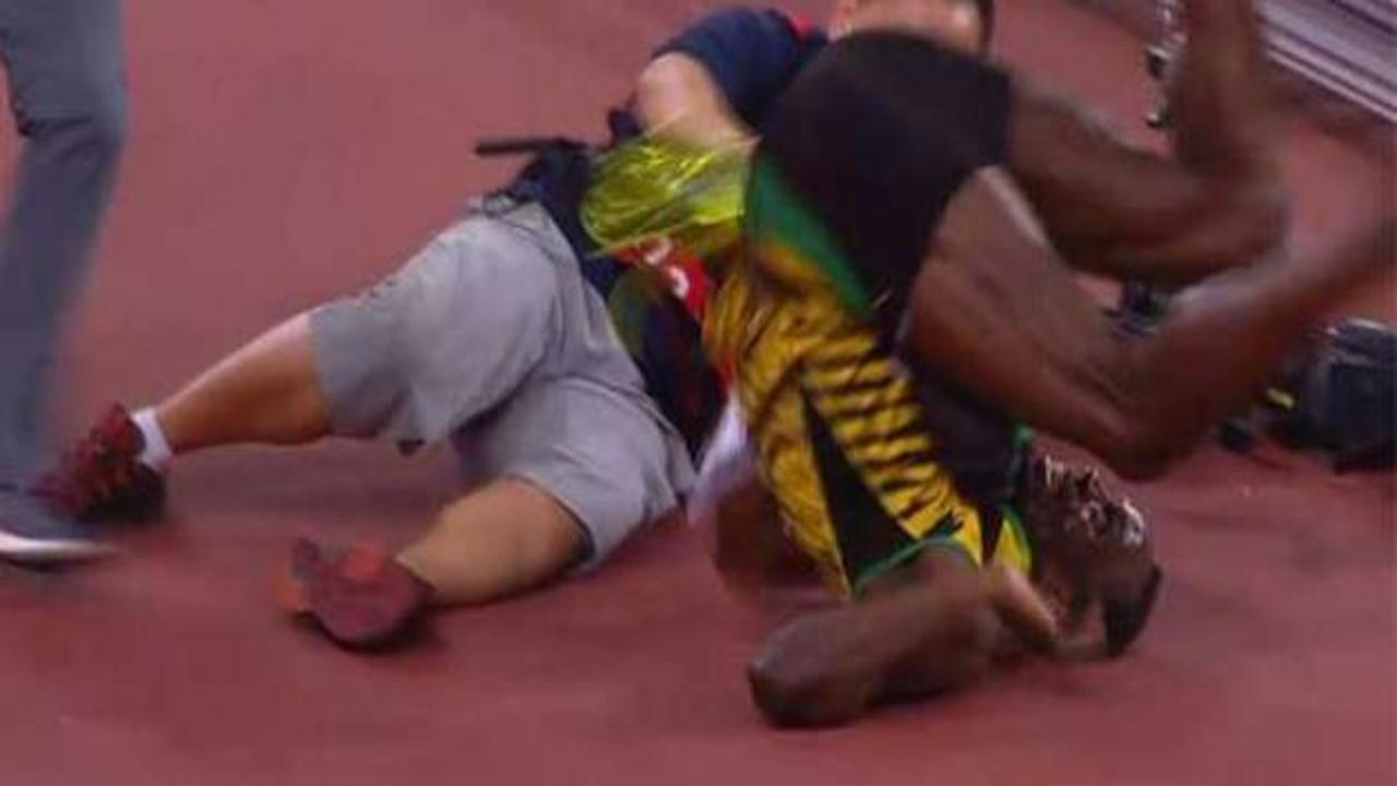 Usain Bolt bir anda tepetaklak oldu!