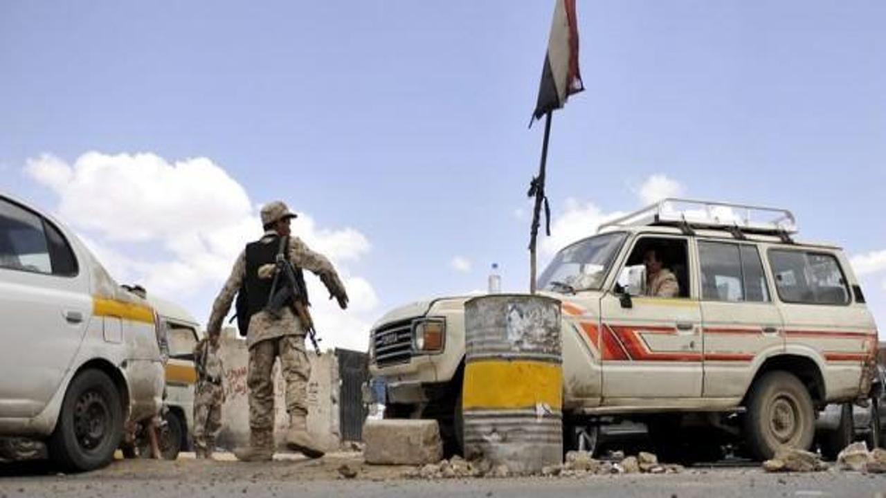 Yemen'de ordu ile Husiler çatıştı: 14 ölü