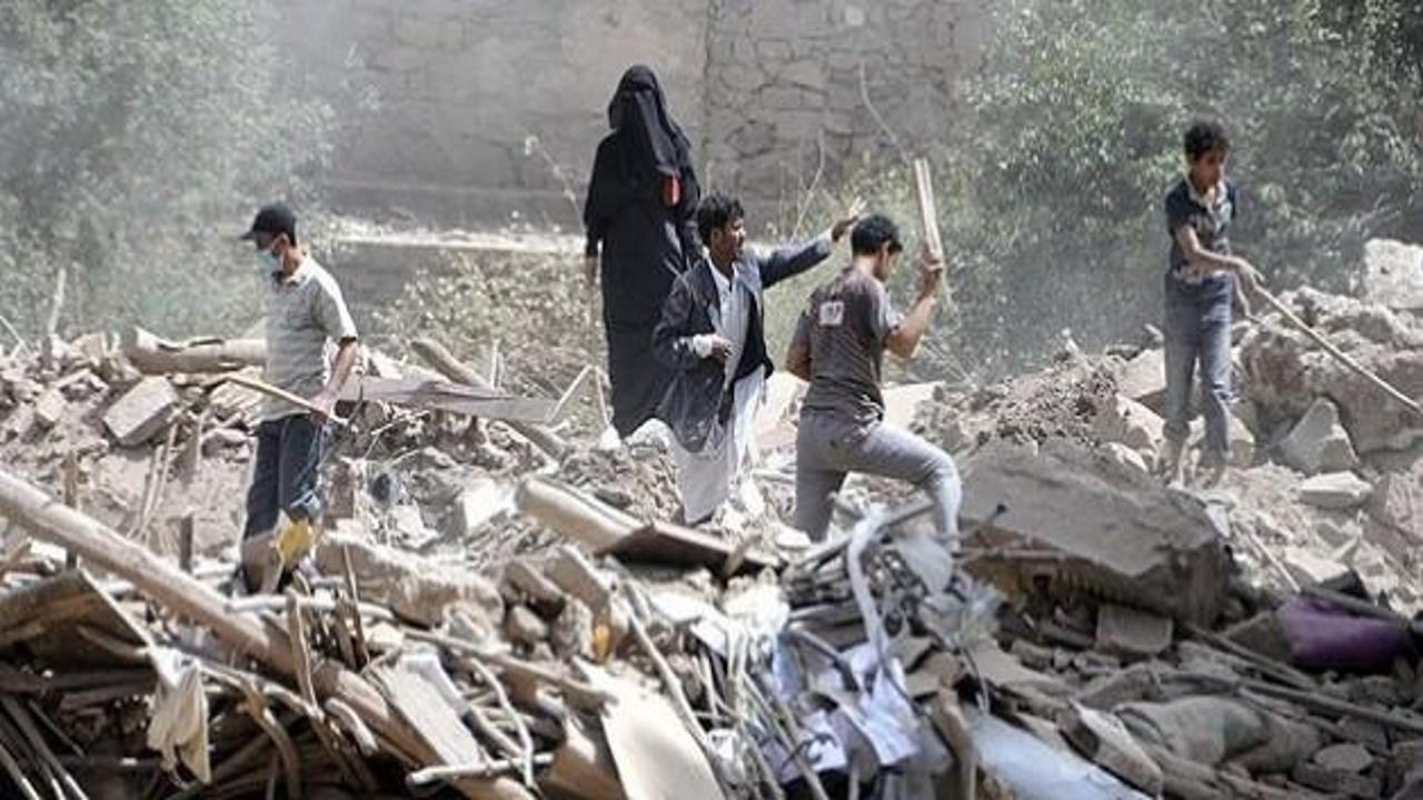 Husilere bombalı saldırı: 8 ölü