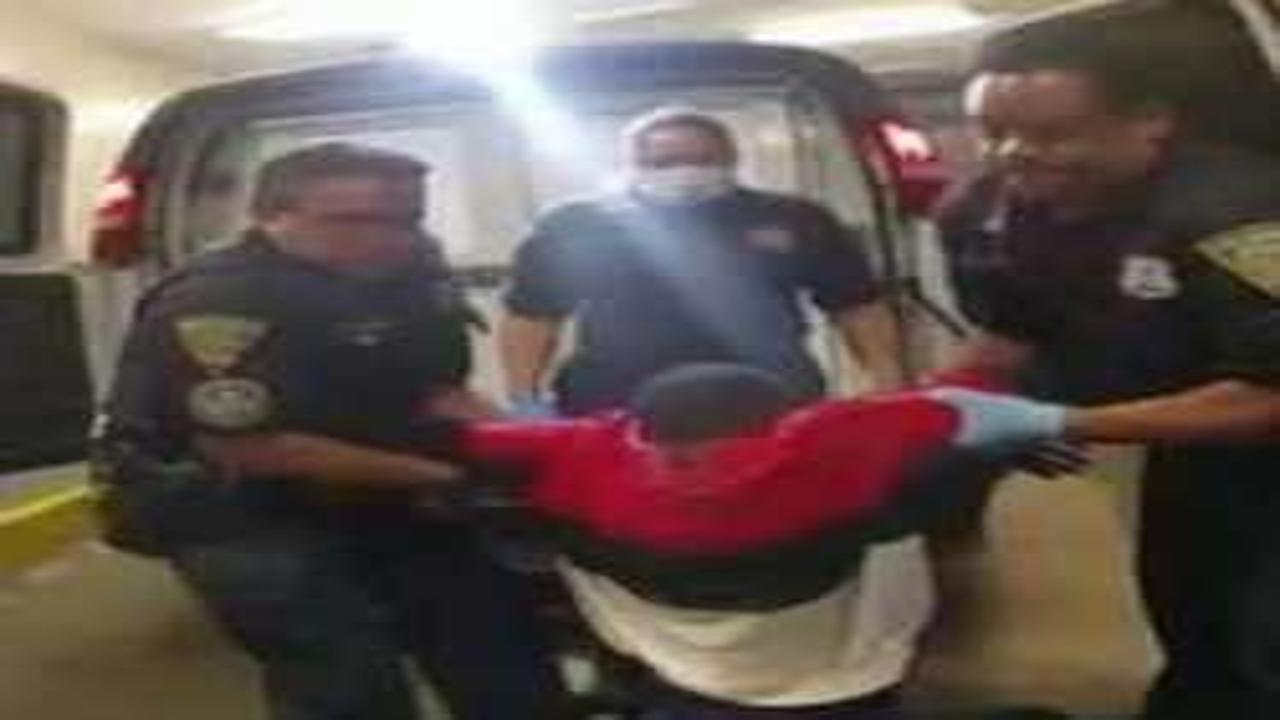 A BD'de gözaltına alınan siyahi polis aracında kısmi felç geçirdi