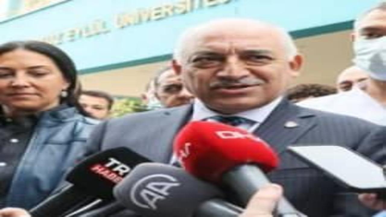 TFF Başkanı Mehmet Büyükekşi'den olaylı İzmir derbisinde yaralanan taraftara ziyaret