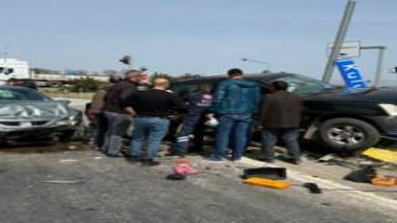 Kırıkkale'de pikap ile otomobil çarpıştı 5 kişi yaralandı