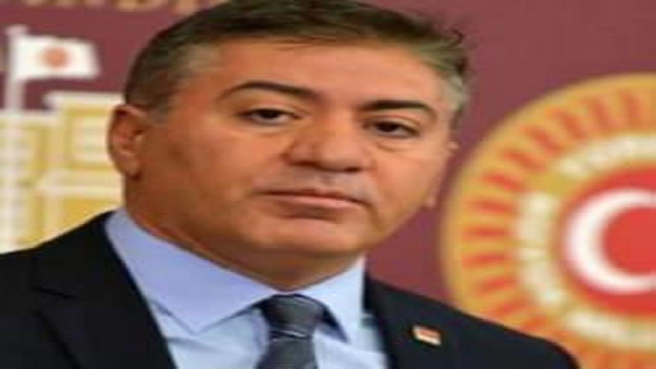 CHP'de seçim Yeni grup başkanvekili Murat Emir oldu