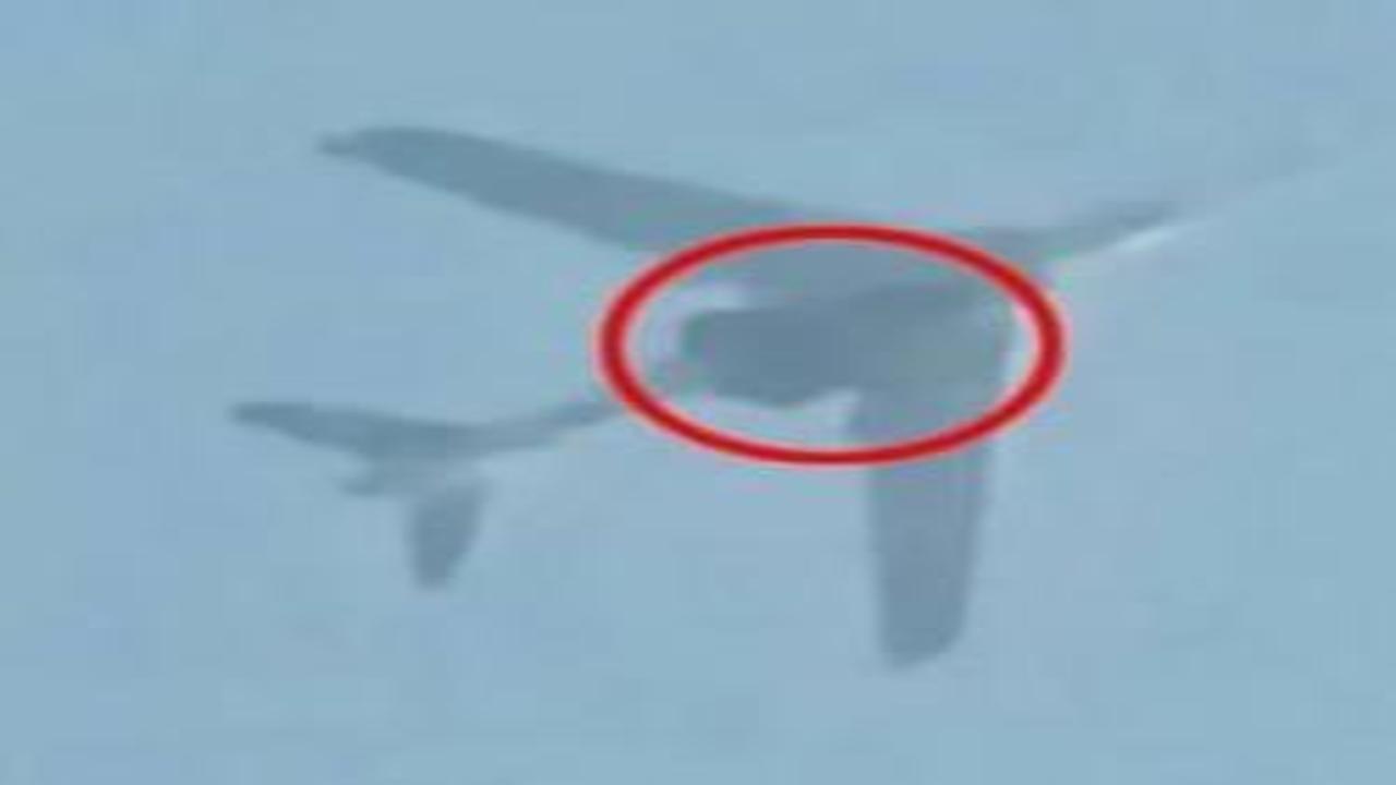 Çin'in gizemli uçağı ilk kez havada görüntülendi