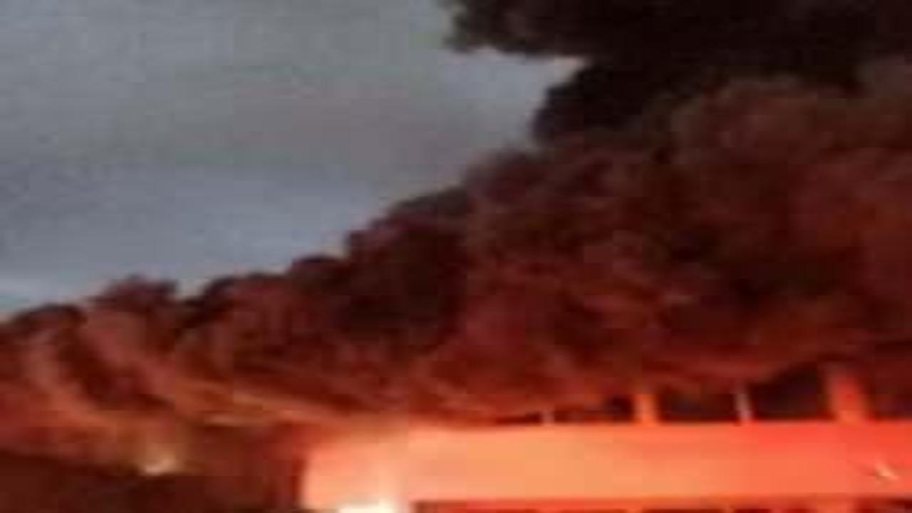 İzmir'de 3 ayrı fabrikada aynı anda yangın