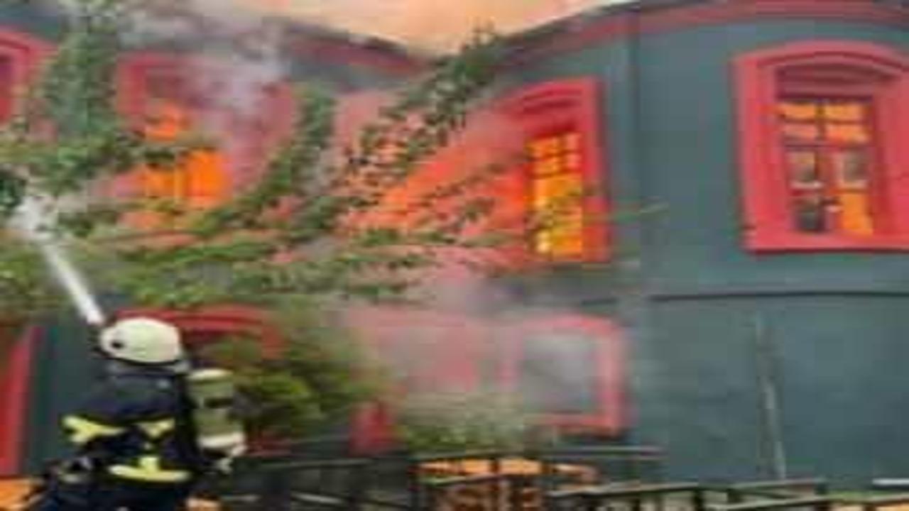 Kırklareli'nde tarihi binada yangın