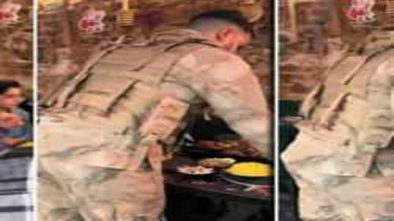 Restoranda asker üniformasıyla servis' görüntülerinin ardından açıklama
