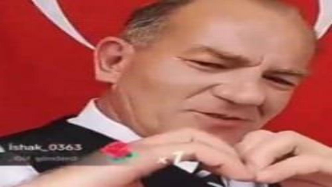 Atatürk'e benzeyen adam 23 Nisan'ı da fırsata çevirdi