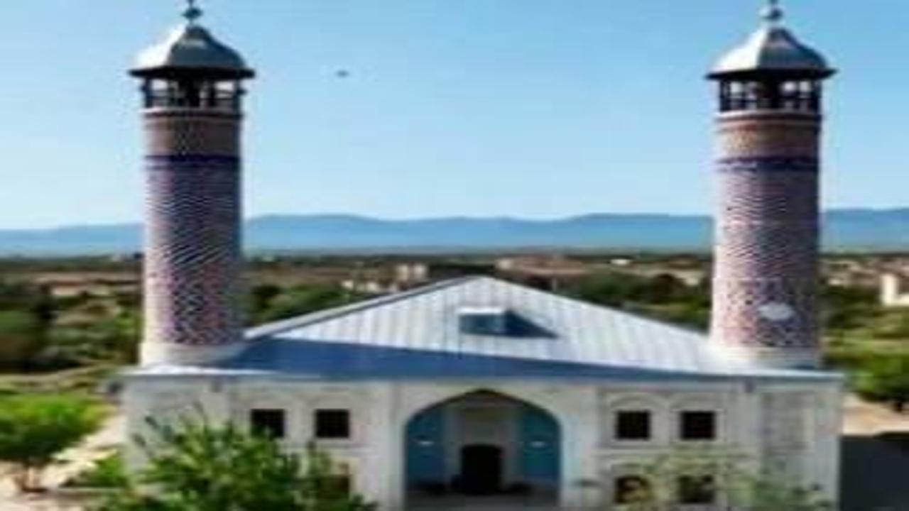 Karabağ'da tarihi anlar Tarihi Ağdam Cuma Camii'nde ilk ezan işte