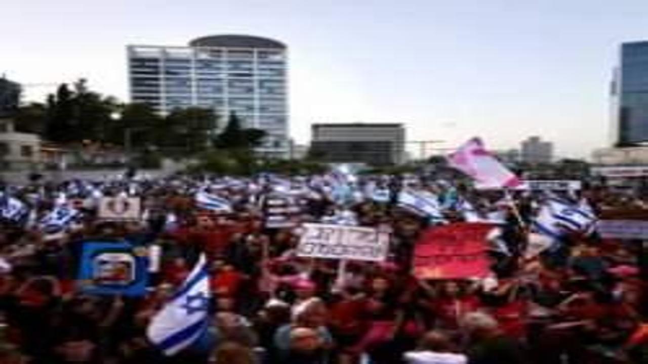 İsrailliler yine sokaklarda Netanyahu'ya büyük öfke