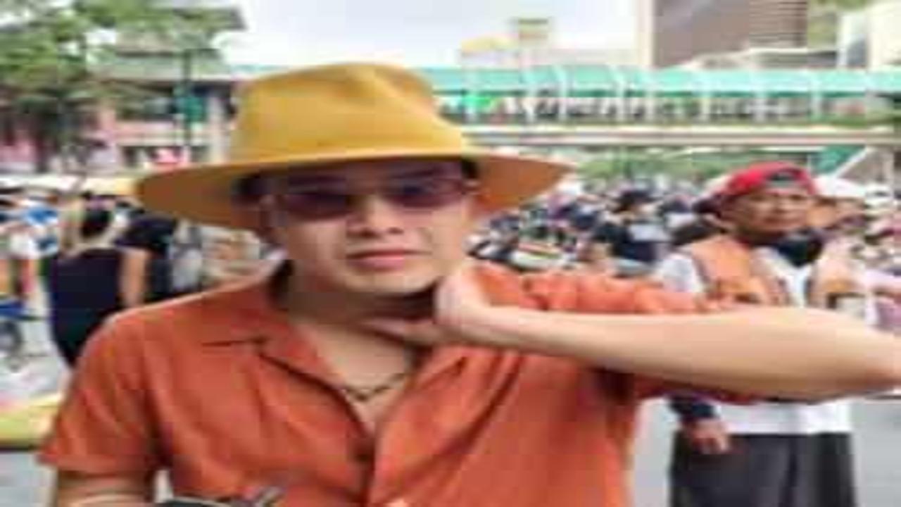 Krala hakaret eden Taylandlı müzisyene 4 yıl hapis cezası