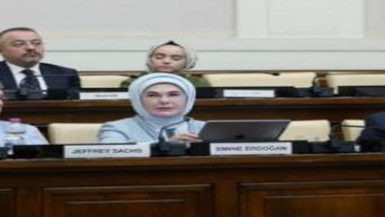 Emine Erdoğan'dan Vatikan'da 'Dünya 5'ten büyüktür' mesajı