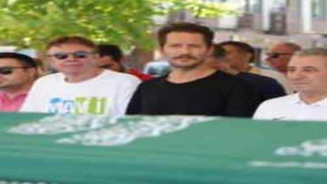 Uraz Kaygılaroğlu'nun, dedesi son yolculuğuna uğurlandı