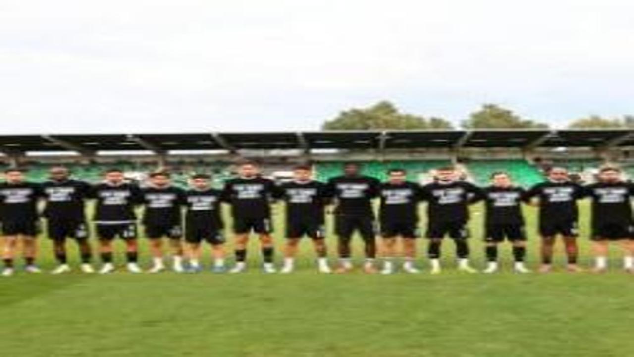 Beşiktaş'tan Avrupa maçında Gazze mesajı! 'İnsanlığa karşı işlenen suçları durdurun'