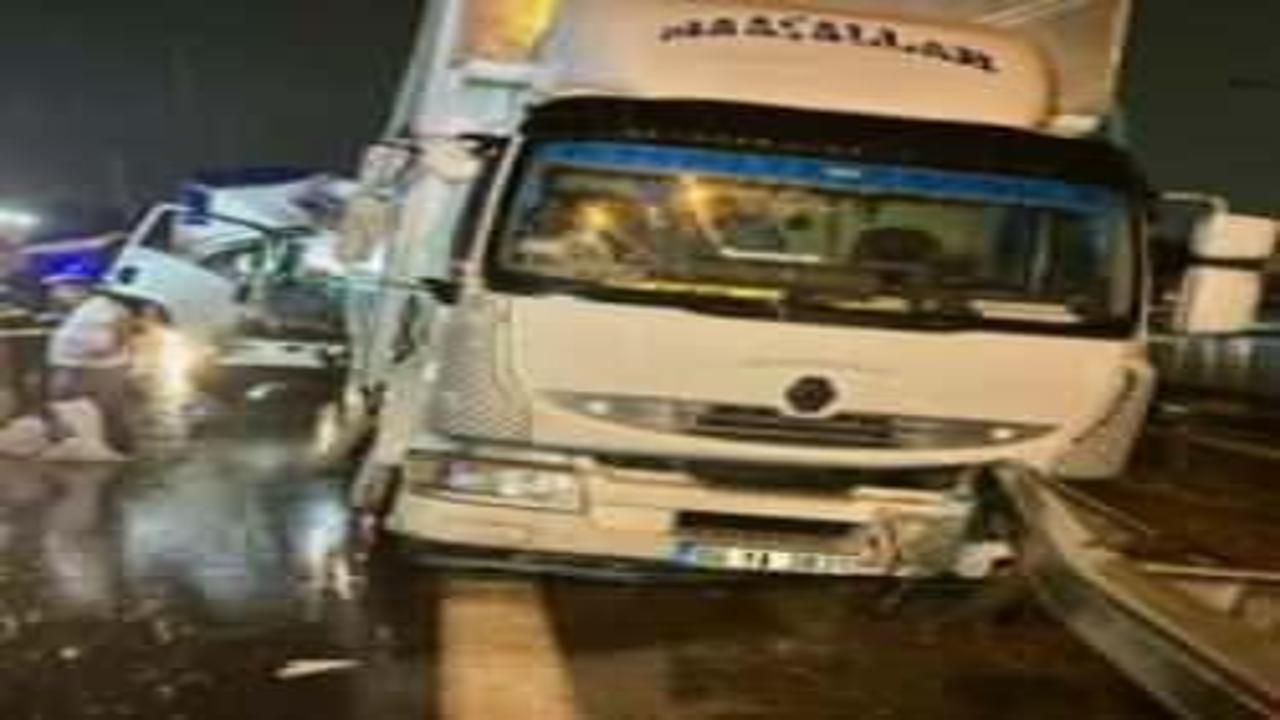 Kocaeli'de zincirleme kaza! 1 kişi hayatını kaybetti