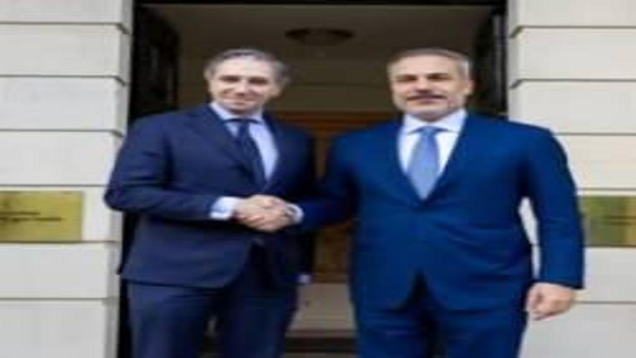 Bakan Fidan, Simon Harris ile görüştü!
