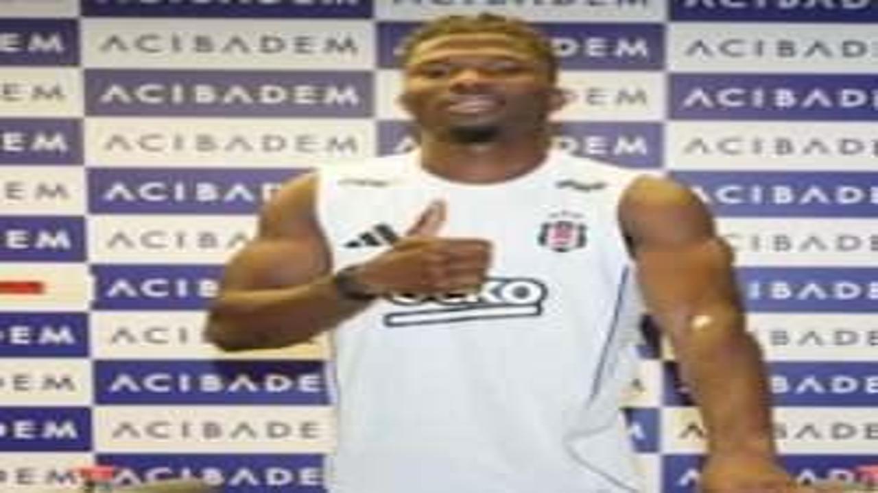 Beşiktaş'ın yeni golcüsü El Bilal Toure, sağlık kontrolünden geçti