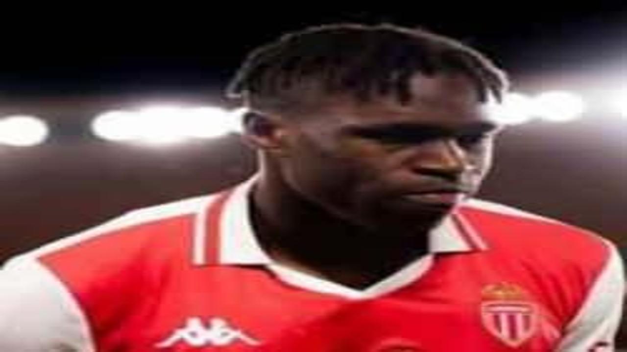 Galatasaray dünyaca ünlü stoperi transfer etti: Bu akşam İstanbul'da