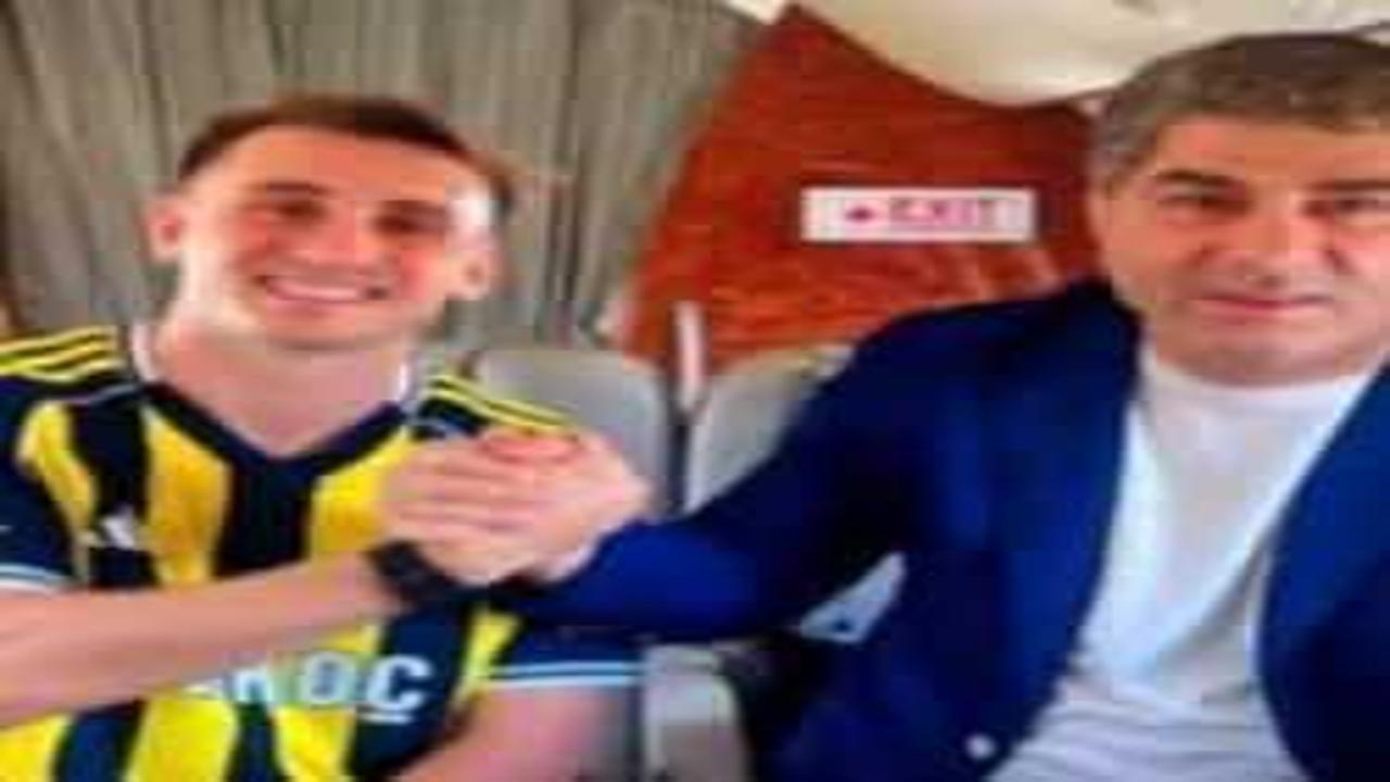 Fenerbahçe, Kerem Aktürkoğlu'nu duyurdu! Formayı giydi imzaya geliyor