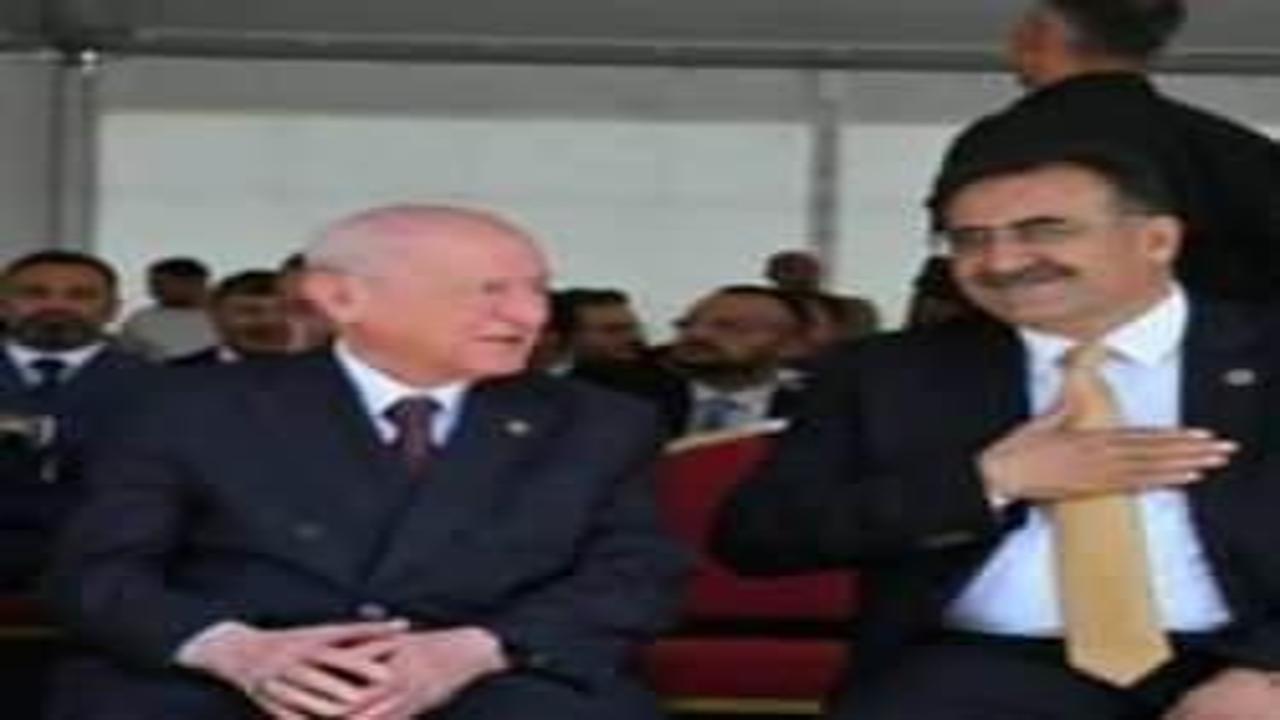 MHP paylaştı: Malazgirt'te törene damga vuran fotoğraf