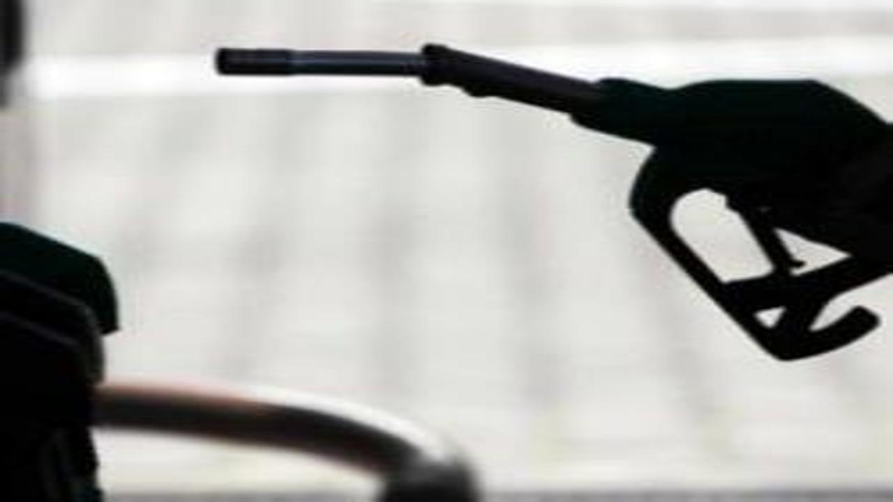 Benzine zam geldi!