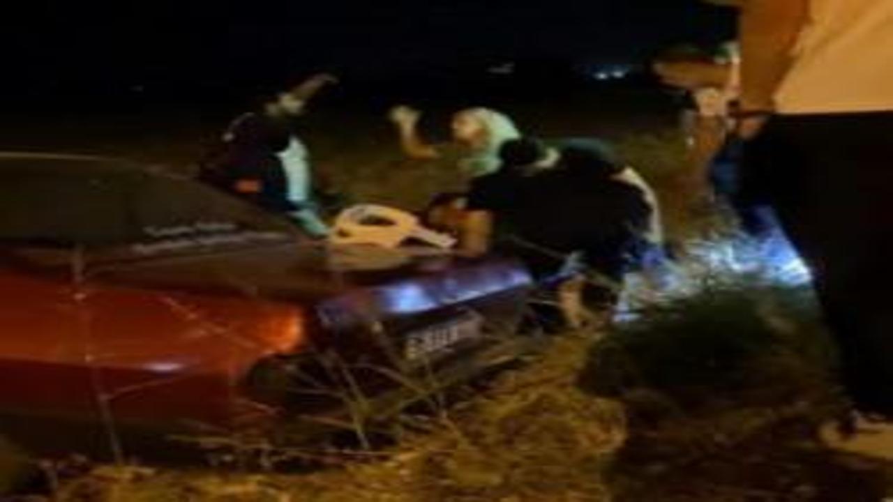 Tartıştığı damadının otomobiliyle kaçarken tarlaya uçtu
