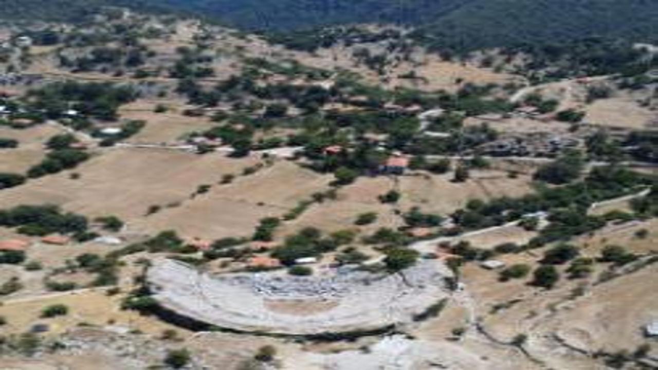 Akdeniz’in mavisine uzanan tarih: “Anıtsal antik tiyatrolar”