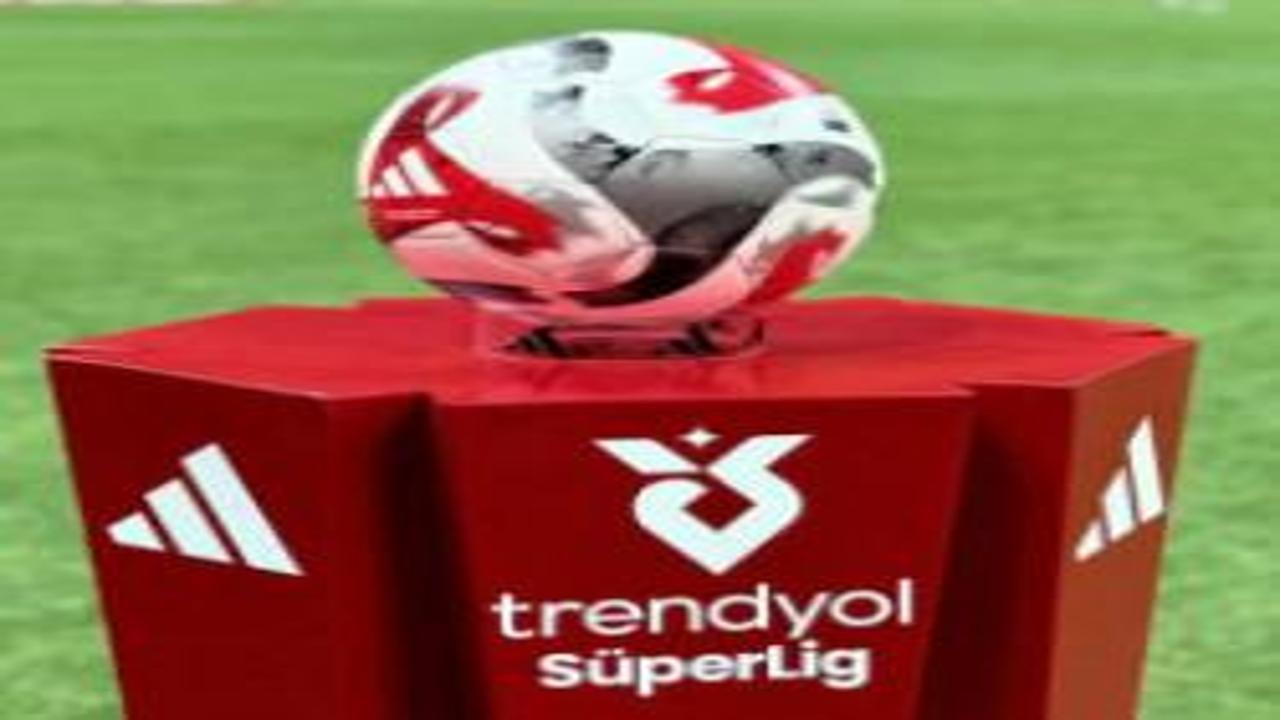 Süper Lig'e teknik direktör dayanmıyor! 16 haftada 2. kez hoca değişiyor