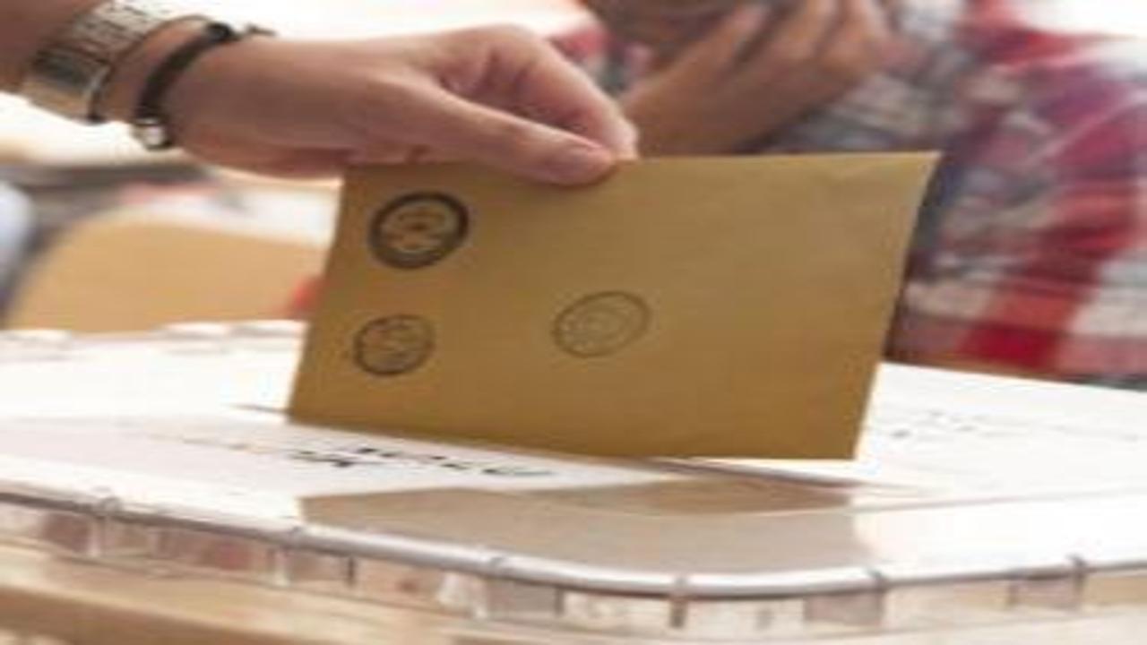 Anketler Siyasetin tekrar AK Parti merkezli inşaa edileceğini gösteriyor