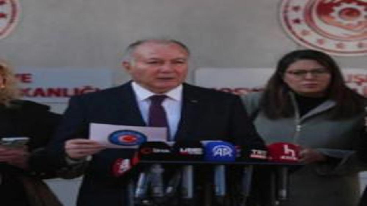 İstenen asgari ücret belli oldu! TÜRK-İŞ'in kapalı zarfında neler var?