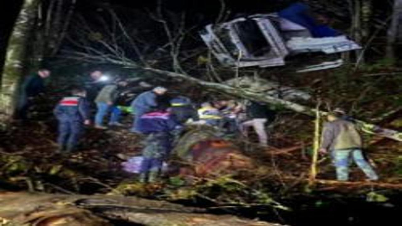 Düzce'de mucize gibi olay: Korkunç kazadan 4 saat sonra bulundu!