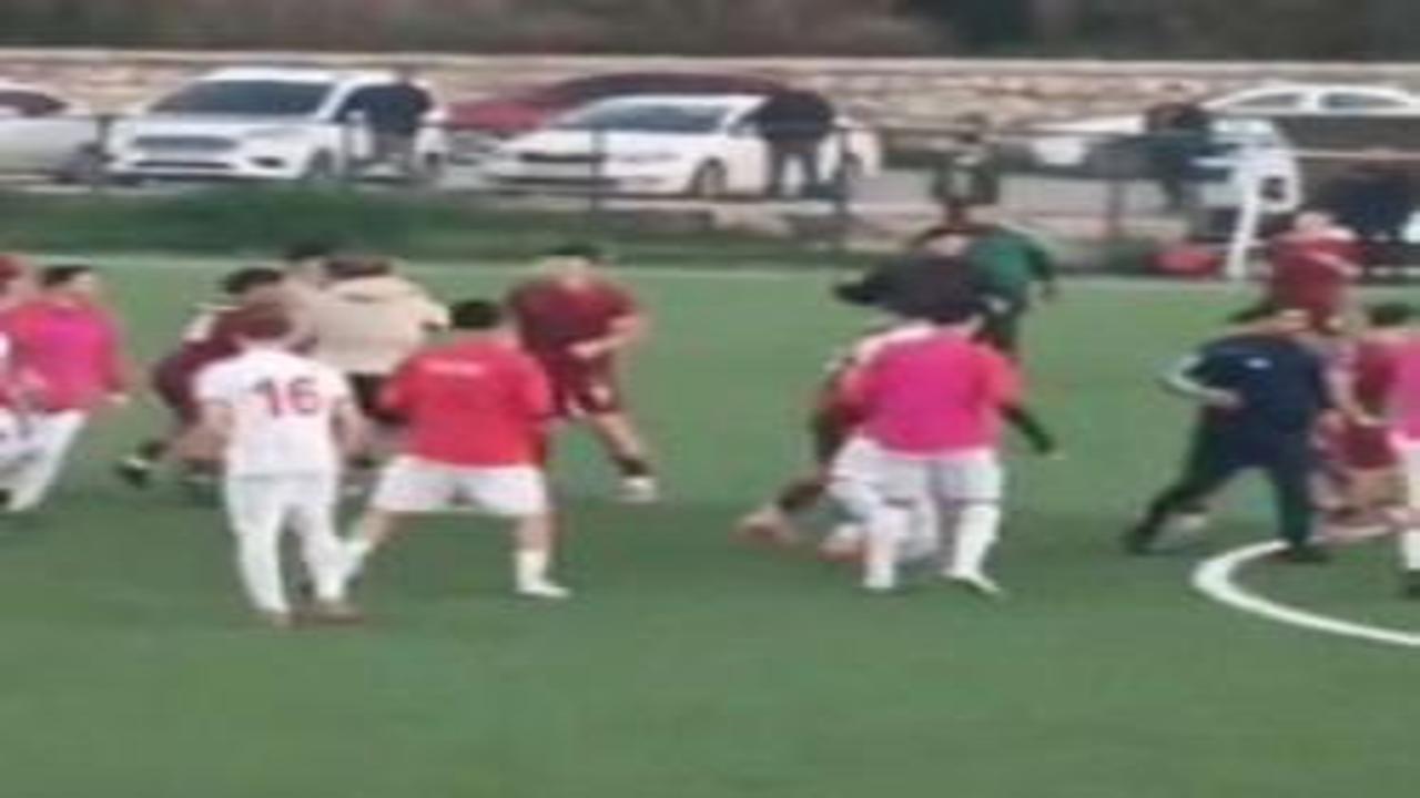 Maç sonu genç takıma saldırı! Süper Lig ekibi açıkladı: 4 oyuncu hastaneye kaldırıldı