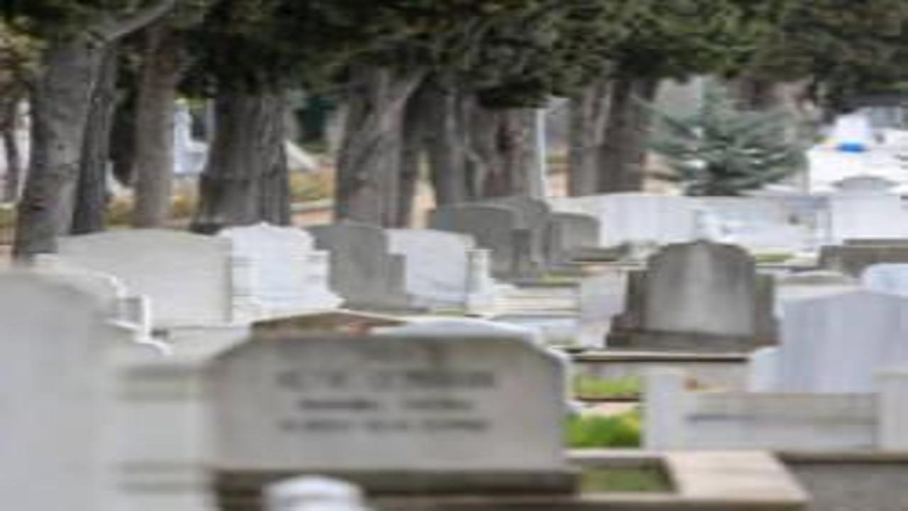 İBB'den İstanbulluları kızdıracak karar! Mezar ücretlerine yüzde 200 zam yapıldı