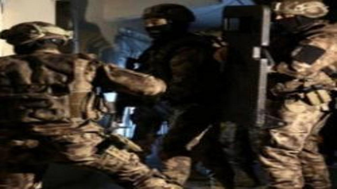 Kars'ta silah kaçakçılığı operasyonunda 10 şüpheli yakalandı