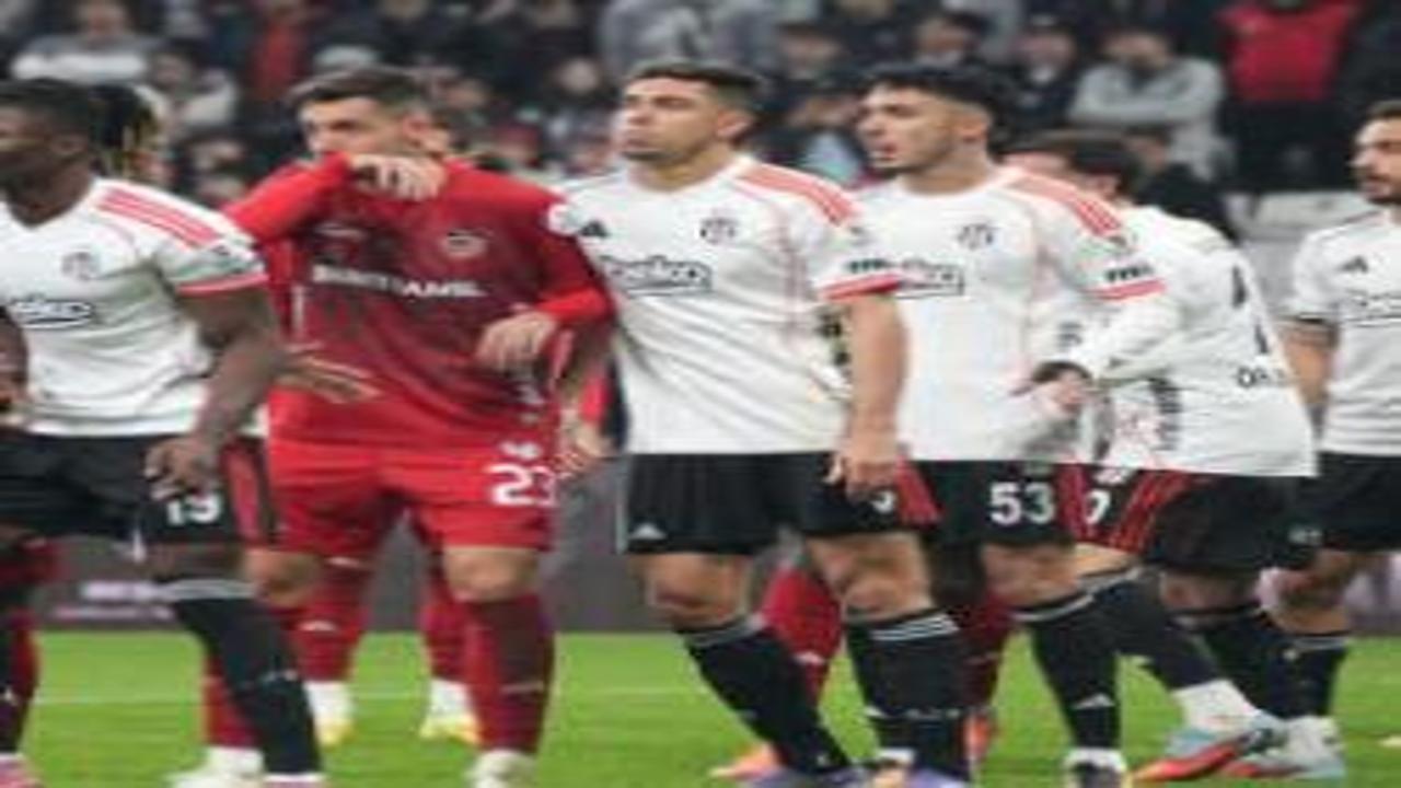 Milli oyuncunun çenesi kırıldı! Ameliyat edildiği açıklandı