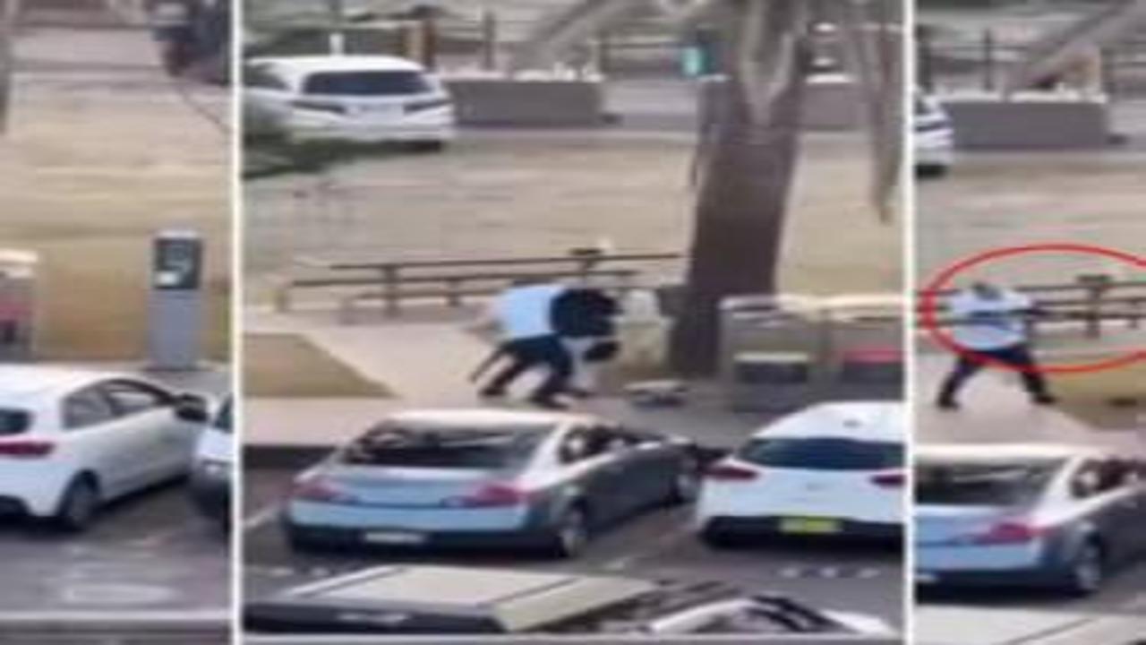 Silah tecrübesi olmayan manav Avustralya'da kahraman oldu: Çıplak elle destan yazdı!