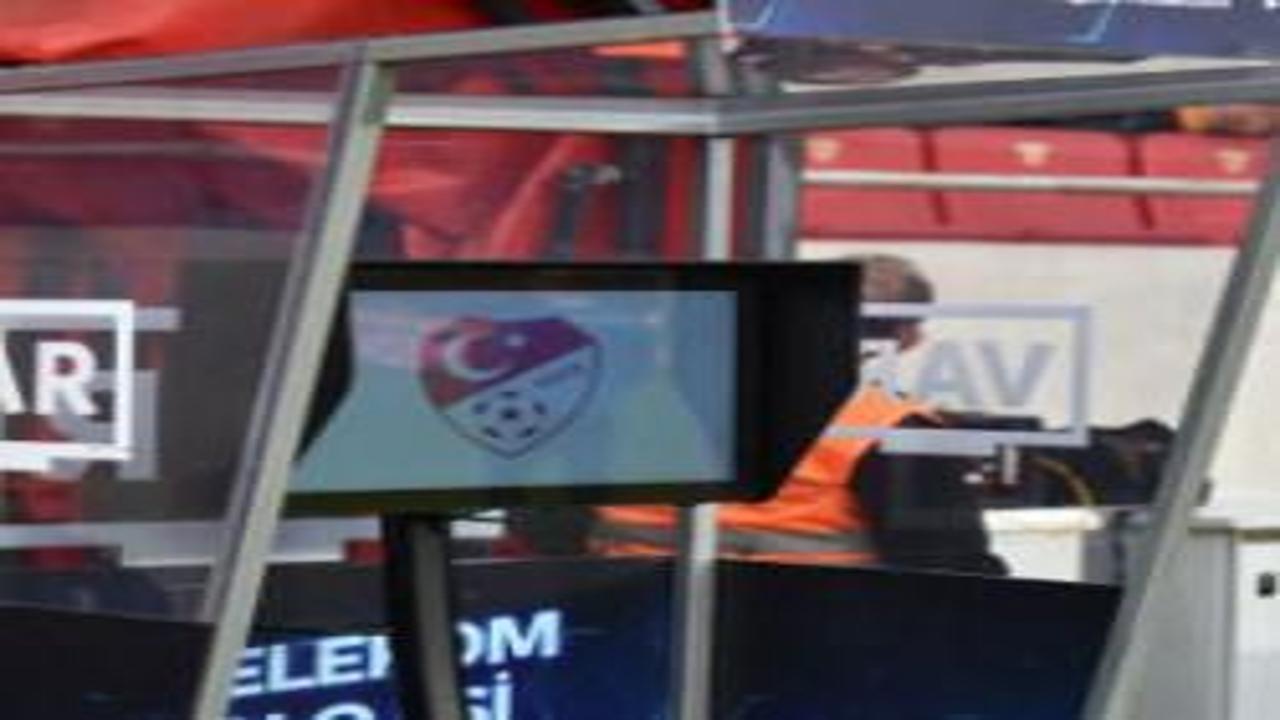 Trabzonspor-Beşiktaş maçının VAR hakemi açıklandı