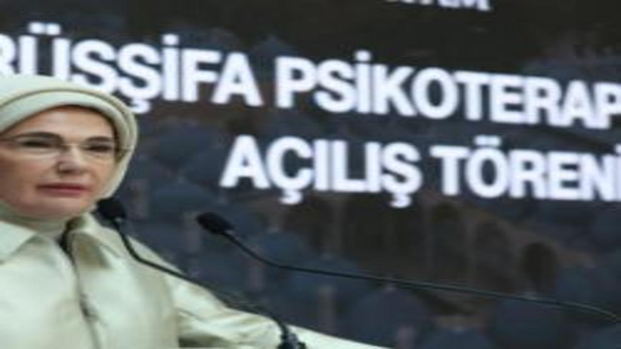 Süleymaniye'de gurur veren tablo! Emine Erdoğan: Anadolu'nun şefkati dünyaya şifa olacak