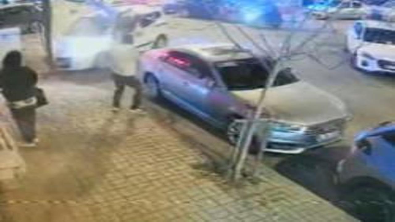 Tekirdağ’da araçla çarpışan motosikletli kaldırımdaki yayaların üzerine uçtu